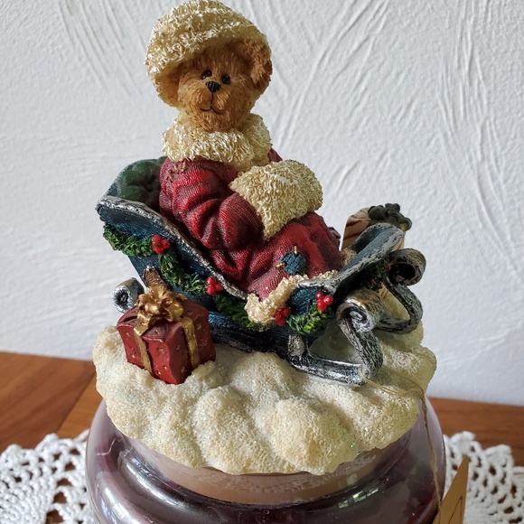 Boyd's Bear Christmas Sleigh Yankee Candle Topper